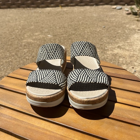 Bzees wedge sandals - Picture 4 of 6